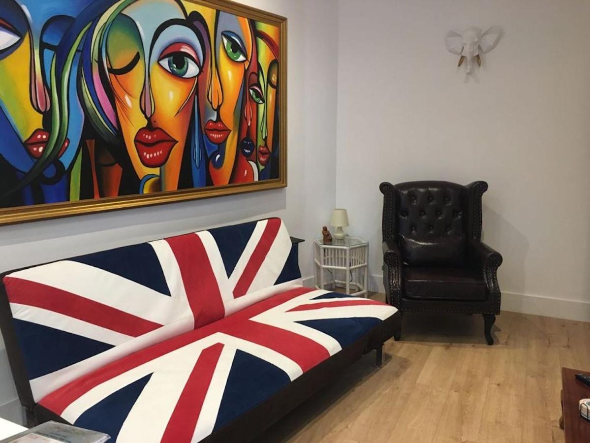 Bagshot Pennyhill Camberley Ascot Luxury 2 Beds 1 Bath Sleeps 4 Pets Ok Permit Parking Apartman Kültér fotó